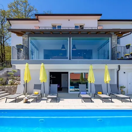 Villa Casa Mills Poljane