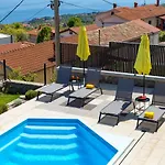 Βίλα Casa Mills *