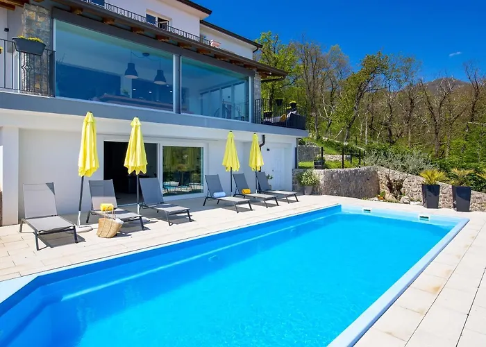 Vilă Casa Mills Poljane